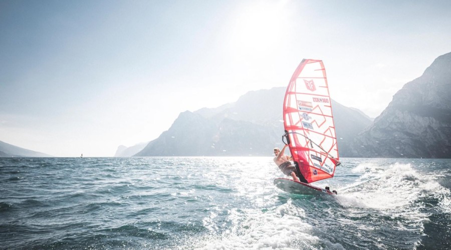 windsurf.jpg